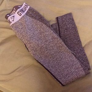 Gym shark leggings